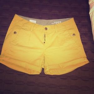 Gap 1969 Autumn Marigold yellow shorts size 4/27